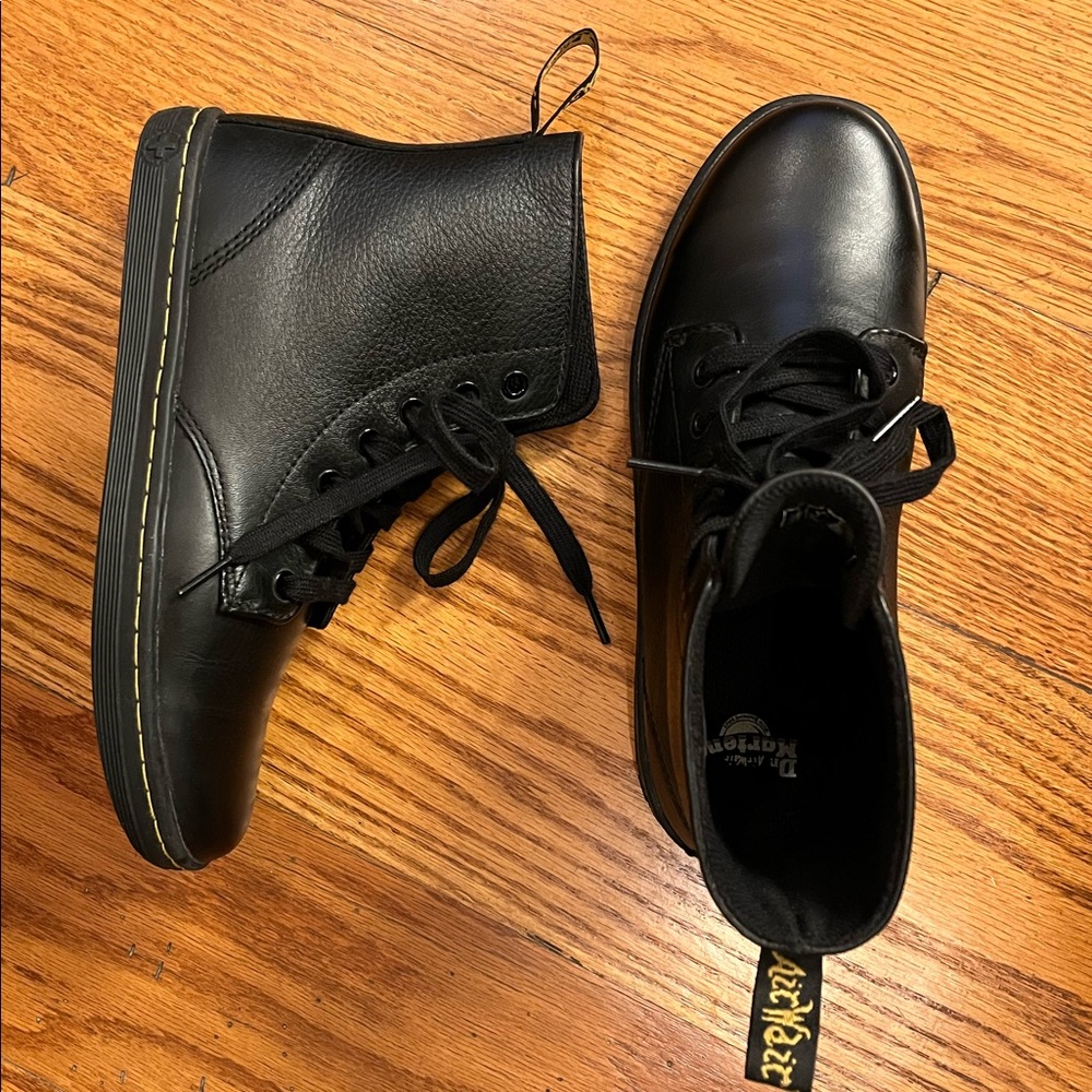 EUC Dr. Martens 7-Eye Boots, Black